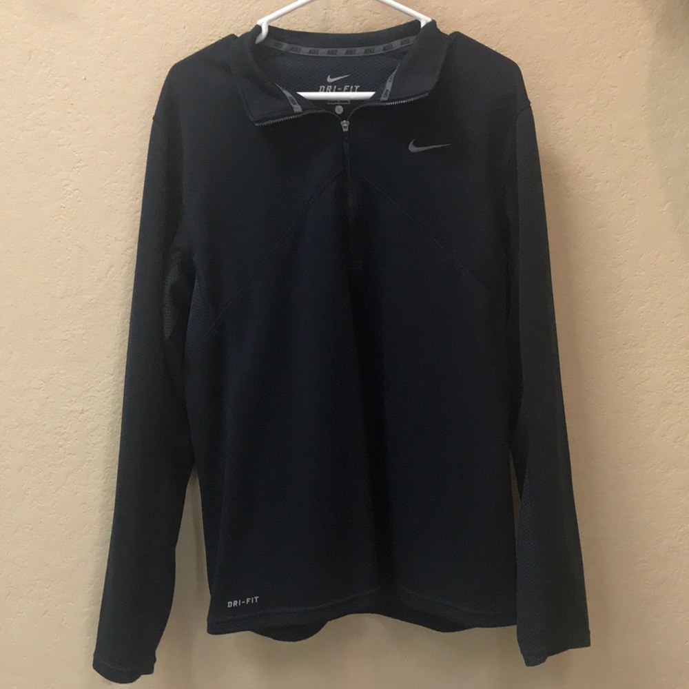 Men’s Nike Navy Blue DRI FIT pullover. Size L